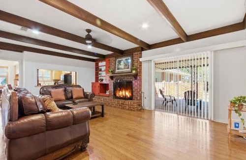 Broadmoor House | Rustic Retreat 5-BR Home with Backyard Oasis