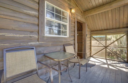 Crown Point Apartment | Rustic Retreat w/Pool Access Near NOLA!