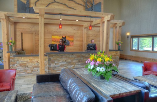Banff Condo | Rustic Value Banff Condo with Fireplace!