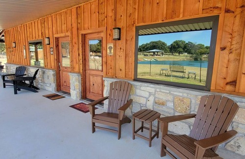 Wise County House | Safari Cabana at Tipsy Toad Retreat