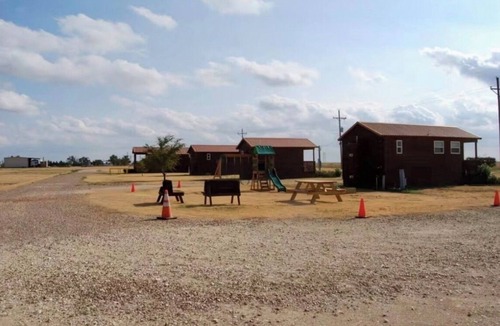 Silverton Cabin | Sagebrush Cabin I Cozy Getaway in Silverton, TX