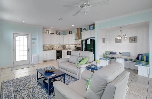 Sand Point Apartment | Sea the View Casita-ADA access + heated community pool.hot tub,beach boardwalk