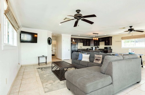 San Luis House | SeaTrout - Best Sunset & Fishing Spot on the Bay!