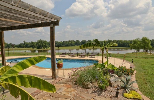 Arthur City House | Secluded 5BR Ranch house: Heated Pool, Fishing Pond, Relaxing & Scenic Views 13+
