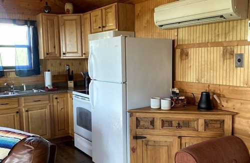 Paluxy Cabin | Secluded Cabin Perfect for Nature and Water Sports Lovers in Texas