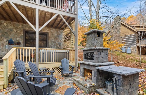 Seven Devils Cabin | Secluded Cabin with Rustic Charm
