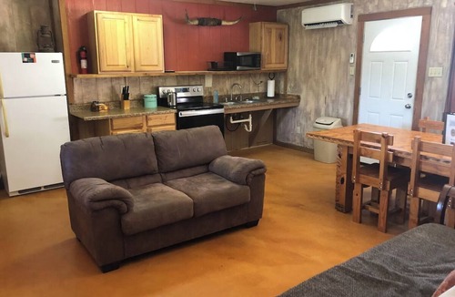 Paluxy Cabin | Secluded, family friendly, cabin located on 140 acre wildlife refuge.