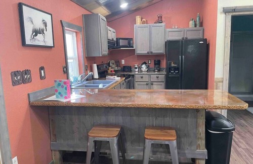Eminence Cabin | Secluded Ranch House Cabin in Eminence - Ozarks @ Old Desperado Ranch