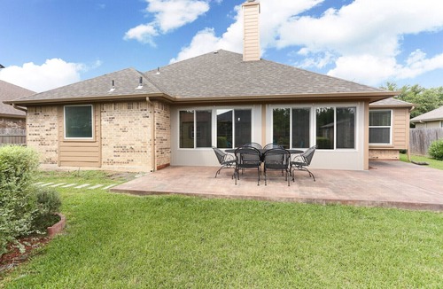 Schertz House | Selma Retreat - Central to SA/NB and close to Randolph AFB
