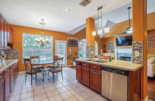 Kingwood House | Serene 1-bedroom house with in vibrant Houston. Shared home!