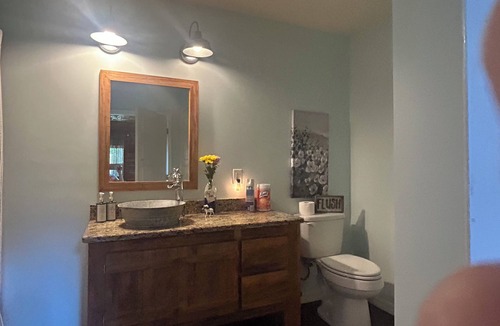 McCall Creek Bed & Breakfast | Serene 2-bedroom bed & breakfast four miles from Lake Okhissa in Meadville