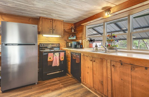 Hudson Oaks House | Serene Hilltop Hideaway: 7 Mi to Weatherford!