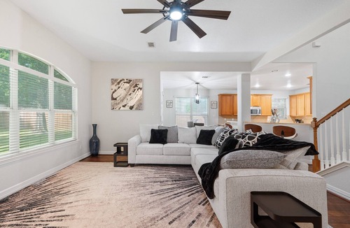 Spring House | Serenity of Spring, TX & The Woodlands - Modern 4BR Furnished Home
