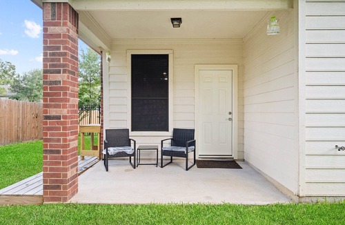 Spring House | Serenity of Spring, TX & The Woodlands - Modern 4BR Furnished Home