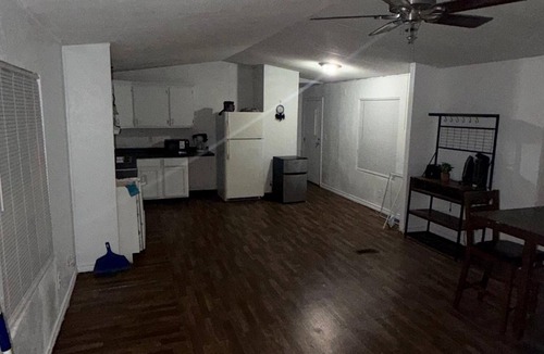 Port Neches House | Shared rooms for workers close to the refineries