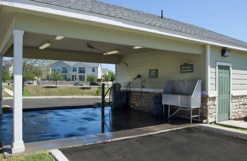 Live Oak Apartment | Shin Oak 6225 · GATED: 2 Bedroom apartment home