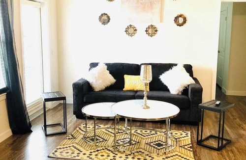 Texas City Apartment | Shoreside Retreat near Galveston w/Pool, Parking & WIFI