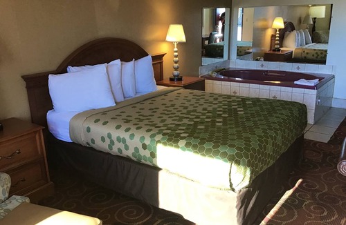Outlook Hotel | SilverStone Lite