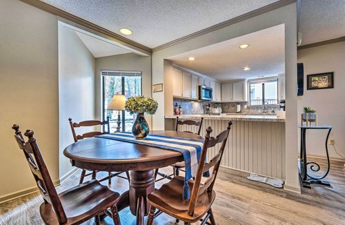 Fairfield Bay Condo | Single-Story Fairfield Bay Condo w/Deck!