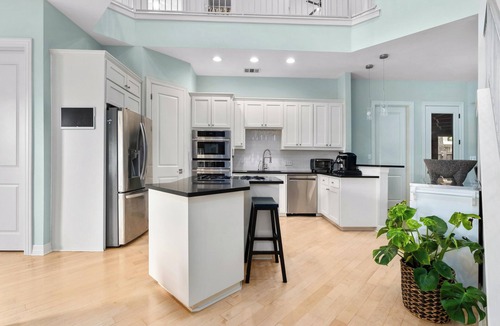 Barton Heights House | Skyline Views + Steps to Austin’s Best Dining