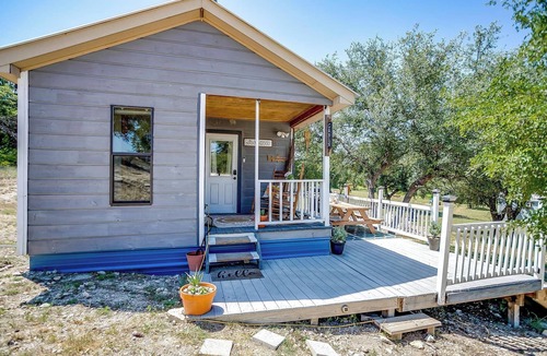 Paluxy House | Skyview Ranch King Cabin