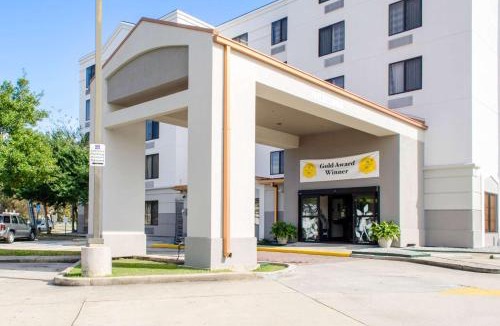 Metairie Hotel | Sleep Inn & Suites Metairie - New Orleans West