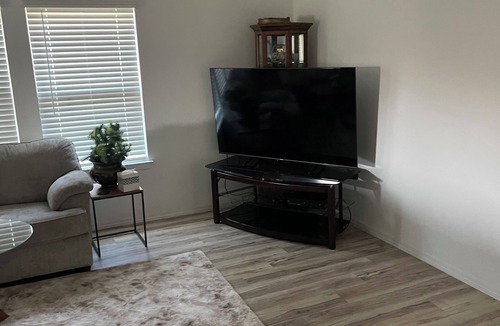 Clodine House | Sleep Well Near Houston - 3BR, 2 Bath, Office & More
