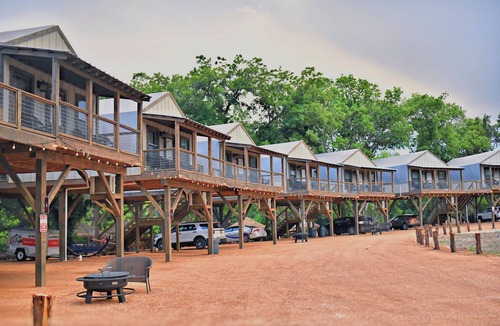Sutherland Springs Cabin | Sleeps 6! Brand new Cabin with many amenities: Pool, hot tub, kayaking! - RC14