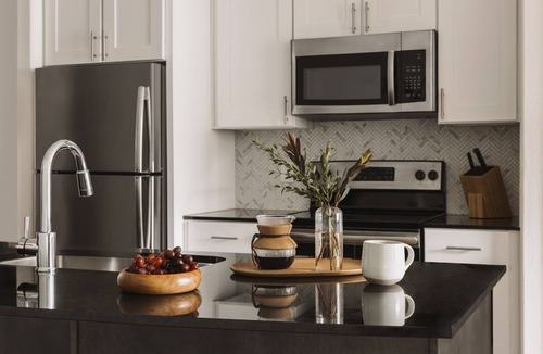 East Cesar Chavez Apartment | Sonder at East 5th | Two-Bedroom Apartment w/Balcony