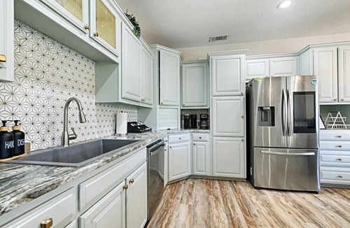 Azle House | Spa Pool, 18 miles to Dickies, Gamerooms, Hot tub