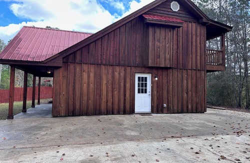 Collins House | Spacious 3BR Modern Cabin – Walk to Waterpark!