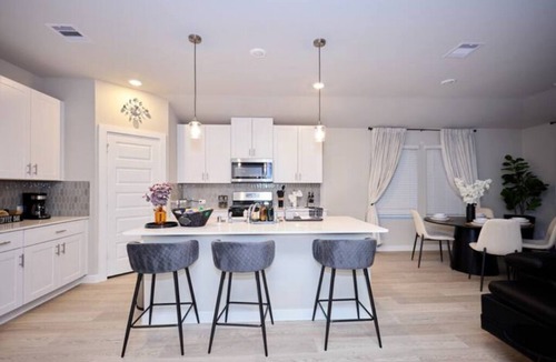 Pecan Grove House | Spacious 4-bedroom charming modern home in Richmond Tx