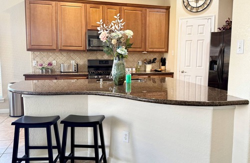 Spring House | Spacious 4-bedroom house in serene Spring with AC, WiFi
