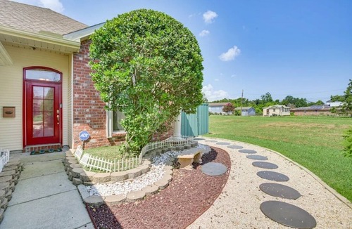 Algiers House | Spacious 4-bedroom house in charming New Orleans with AC