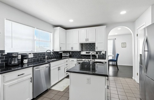 Saxony House | Spacious 4-Bedroom Gem in Pflugerville 24 min to downtown Austin