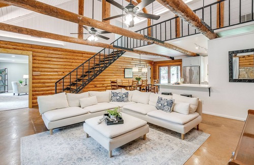 Weatherford House | Spacious 4BR Cabin Retreat w/Modern Upgrades, Peaceful Trees & Near Lake