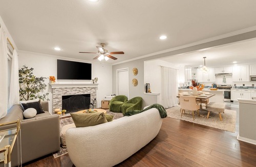 Dallas House | Spacious 4BR Home - King Suite - Family Friendly - Near Dallas Attractions