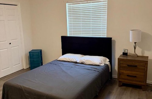 Southside House | Spacious 4BR Near Riverwalk, Missions, Downtown San Antonio