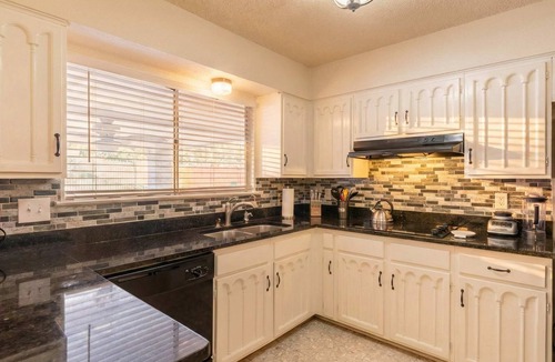 Medical Center District House | Spacious 4BR with Private Pool, Near Six Flags