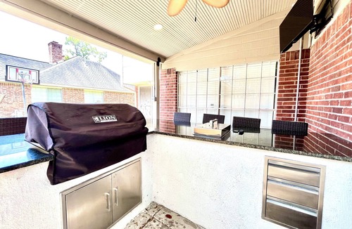 Missouri City House | Spacious! 5-bedroom house with Theater and Game Room in enchanting Missouri City