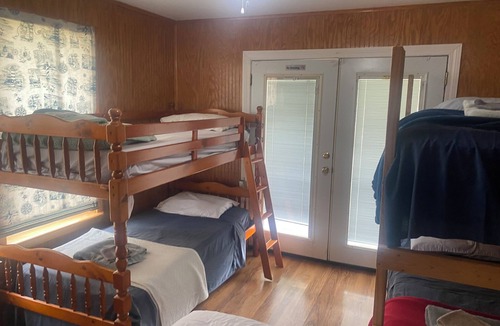 Delacroix Cabin | Spacious 5-bedroom lodge in brilliant Delacroix with AC, WiFi