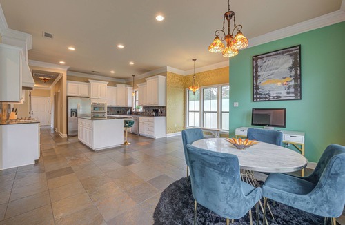 Prairieville House | Spacious 5-bedroom house with WiFi, Fireplace in superb Prairieville
