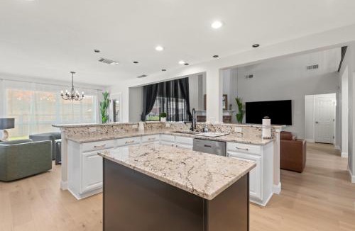 Burleson Villa | Spacious 5-bedroom villa in welcoming Burleson with WiFi, AC