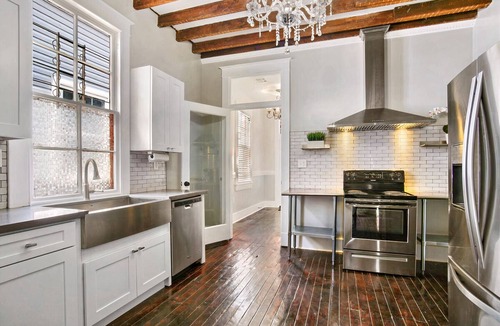 Mid-City House | Spacious 5BR Urban Oasis | Porch, Courtyard, Free Parking | Near French Quarter