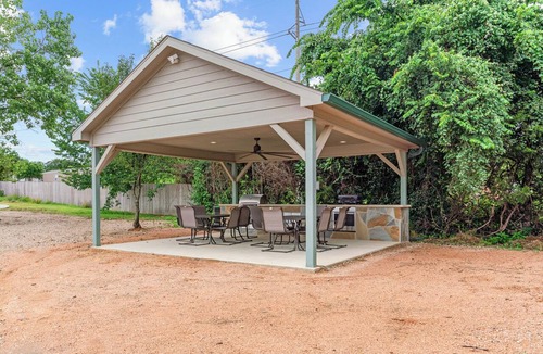 Fort Worth House | Spacious 5th Wheel RV with great amenities