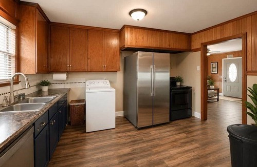 Shreveport House | Spacious 7-Bed Corporate Housing