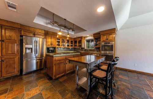 Gonzales House | Spacious 90 Acre Ranch, Ideal for Families, Reunions, Events, Sleeps 13