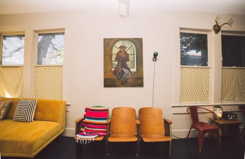 East Cesar Chavez House | Spacious and Charming- Walk to Rainey Street