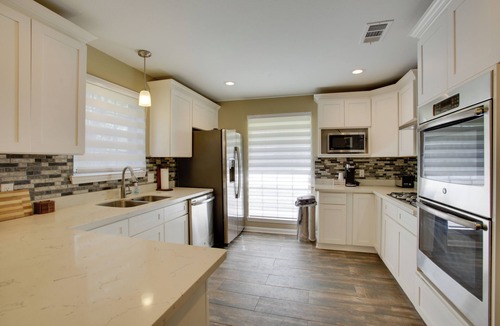 Broadmoor House | Spacious Baton Rouge Home Rental: 12 Mi to LSU!