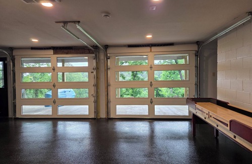 Lowell House | Spacious Beaver Lake Retreat - 4BR Home with Game Rooms - Sleeps 14
